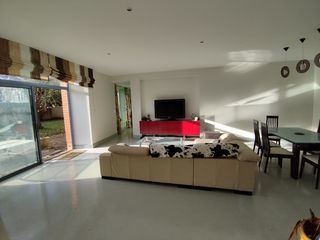  Maison � vendre 5 pi�ces 216 m�