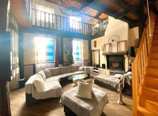  Villa � vendre 6 pi�ces 330 m�