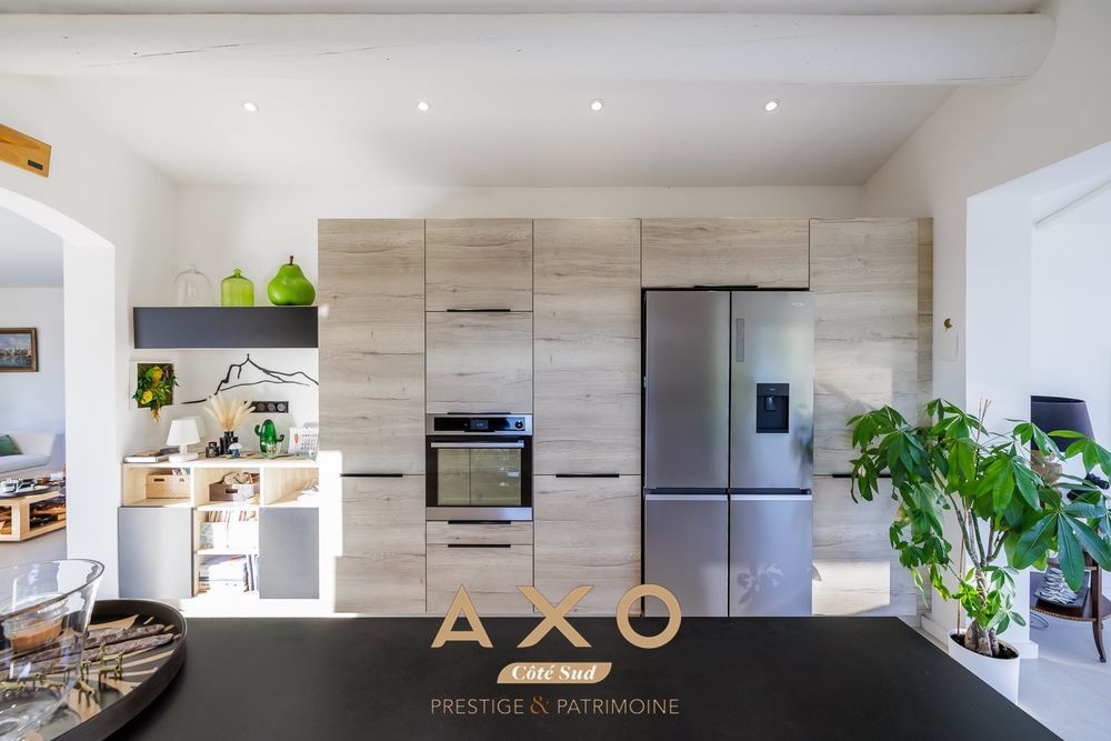 � vendre  Maison �guilles (13510)