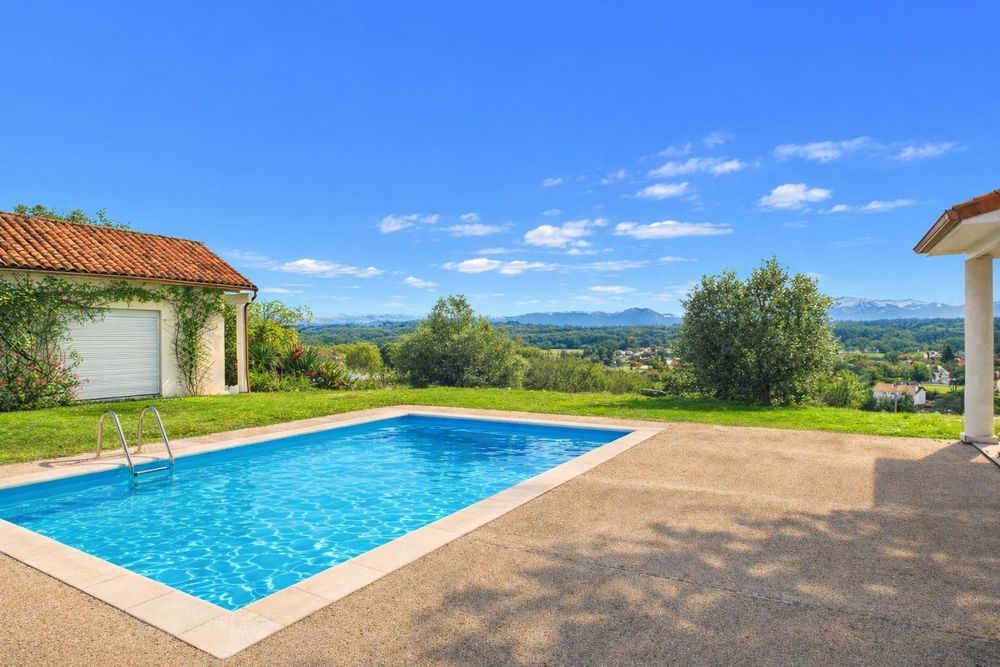 � vendre  Maison Idron (64320)