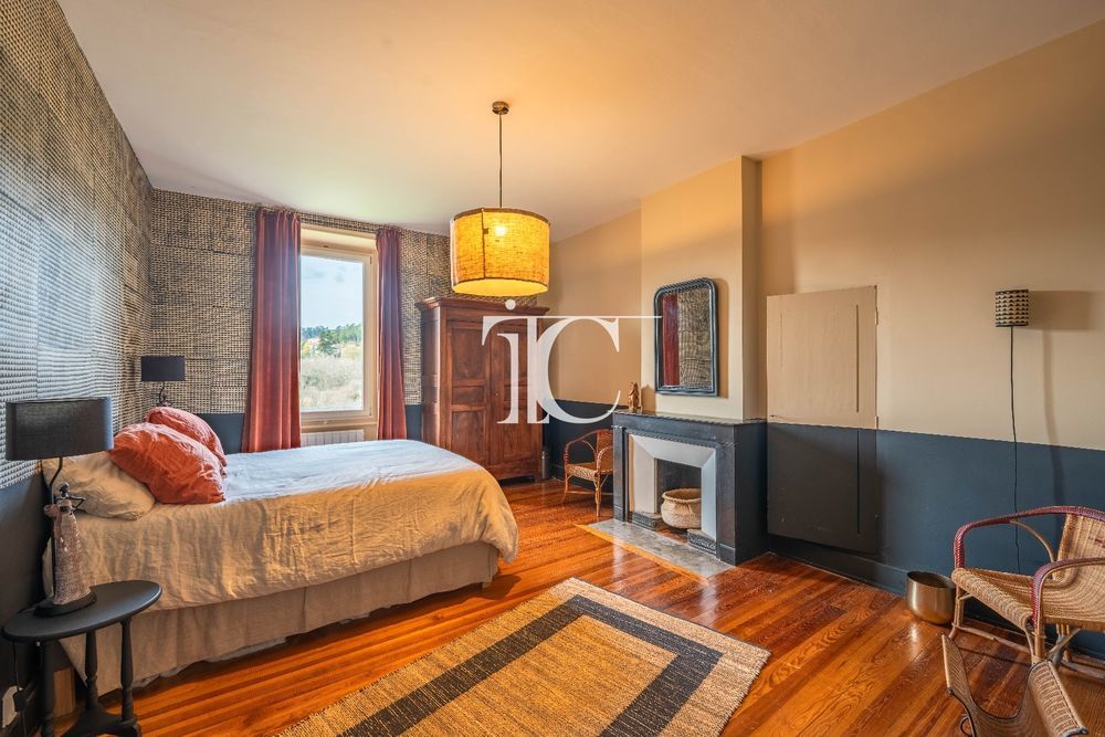 � vendre  Villa Vinezac (07110)