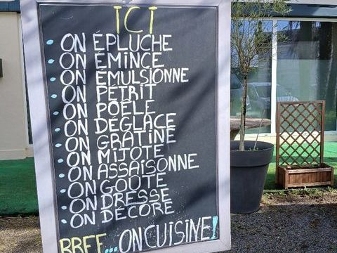 H&ocirc;tel - Restaurant 132000 17270 Montguyon