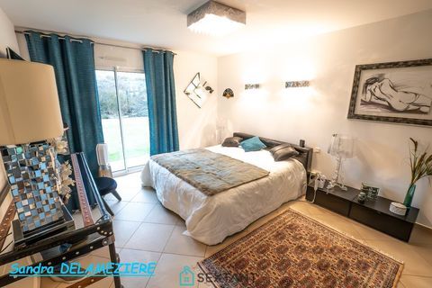   Maison Villa - 7 pi�ce(s) - 213 m�