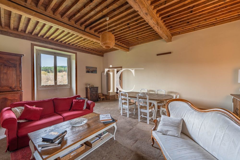 � vendre  Villa Vinezac (07110)