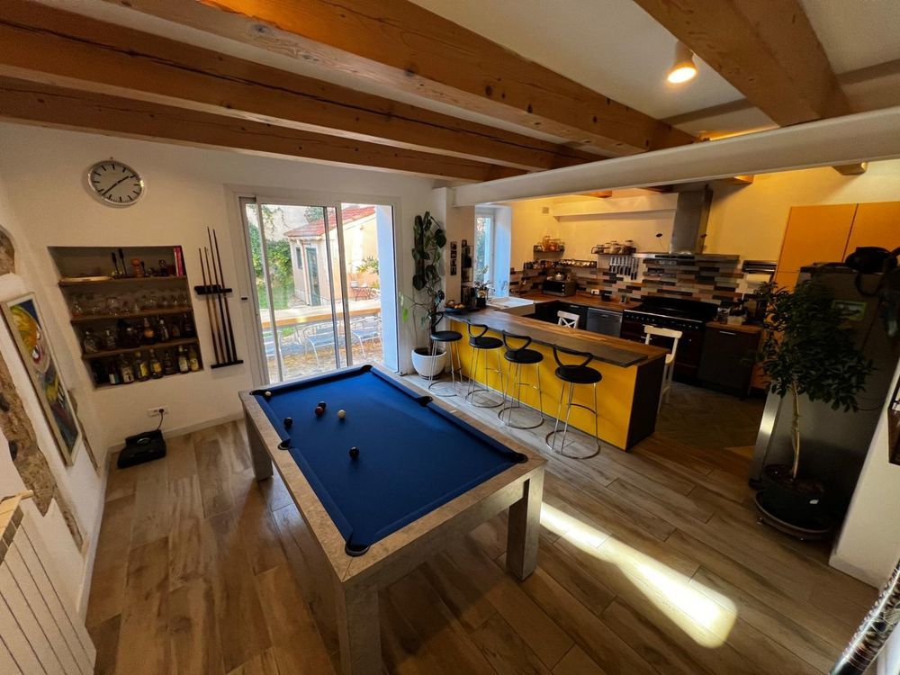 � vendre  Villa Caux (34720)