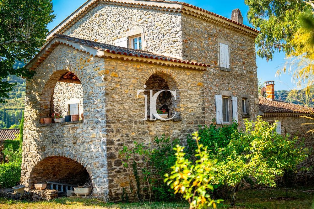 � vendre  Villa Les Vans (07140)