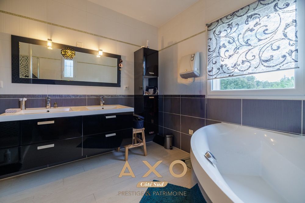 � vendre  Maison Simiane-Collongue (13109)