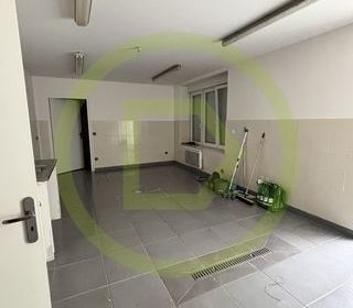  Immeuble � vendre 310 m�