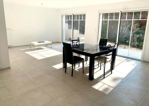   Maison/Villa T4 Maison - 4 pi�ce(s)