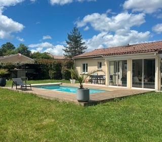  Maison � louer 4 pi�ces  Saint-yzan-de-soudiac