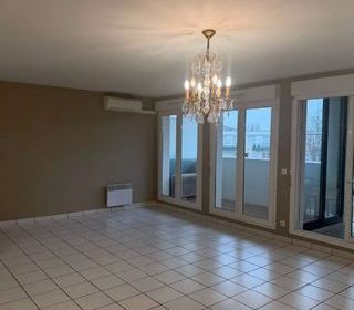  Appartement � louer 5 pi�ces  Gradignan