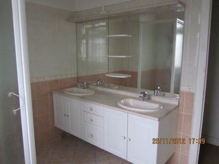  Maison � louer 5 pi�ces  Bordeaux