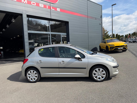 Peugeot 207 1.6 HDI 90 EXECUTIVE 5P 1 ERE MAIN 2006 occasion RODEZ 12000