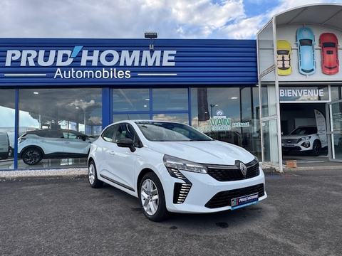 Renault Clio V 1.5 BLUE DCI 100CH EVOLUTION 2025 occasion Puymoyen 16400