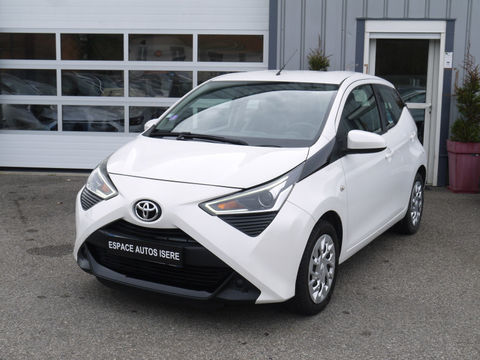 Toyota Aygo 1.0 VVT-I 72CH X-PLAY 5P / DISTRIBUTION A CHAINE 2019 occasion La C&ocirc;te-Saint-Andr&eacute; 38260