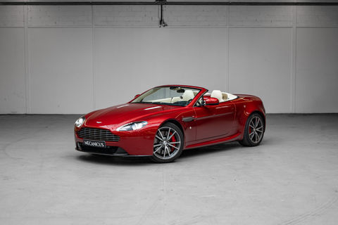 Aston Martin V8 S Cabriolet *Ch&acirc;ssis SP10 / Volcano Red* 2013 occasion Paris 75014