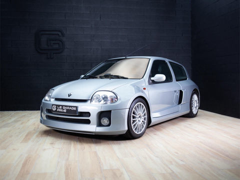 Renault Clio II 3.0 V6 230CH RS 3P ORIGINE FRANCE / FACTURE ACHAT / HISTO CO 2002 occasion SAINT ANDRE LES VERGERS 10120