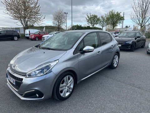 Peugeot 208 1.5 BLUEHDI 100CH E6.C SIGNATURE BVM5 86G 5P 2019 occasion Br&eacute;tigny-sur-Orge 91220