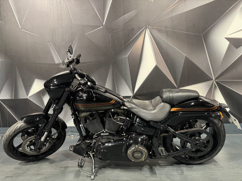 Moto HARLEY-DAVIDSON 2016 occasion Aubi&egrave;re 63170