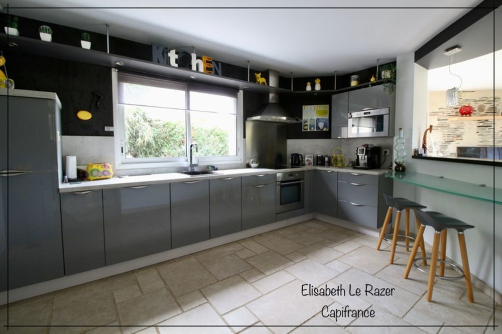 � vendre  Maison Avrill� (49240)