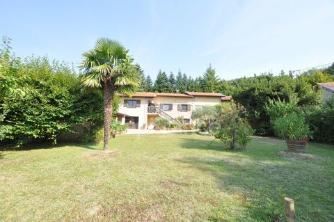   ANJOU (38) - Vente Viager Occup� (2 t�tes) - BOUQUET SEC sans rente - Maison P6, en pierres, avec jardin Maison - 6 pi�ce(s) - 206 m�