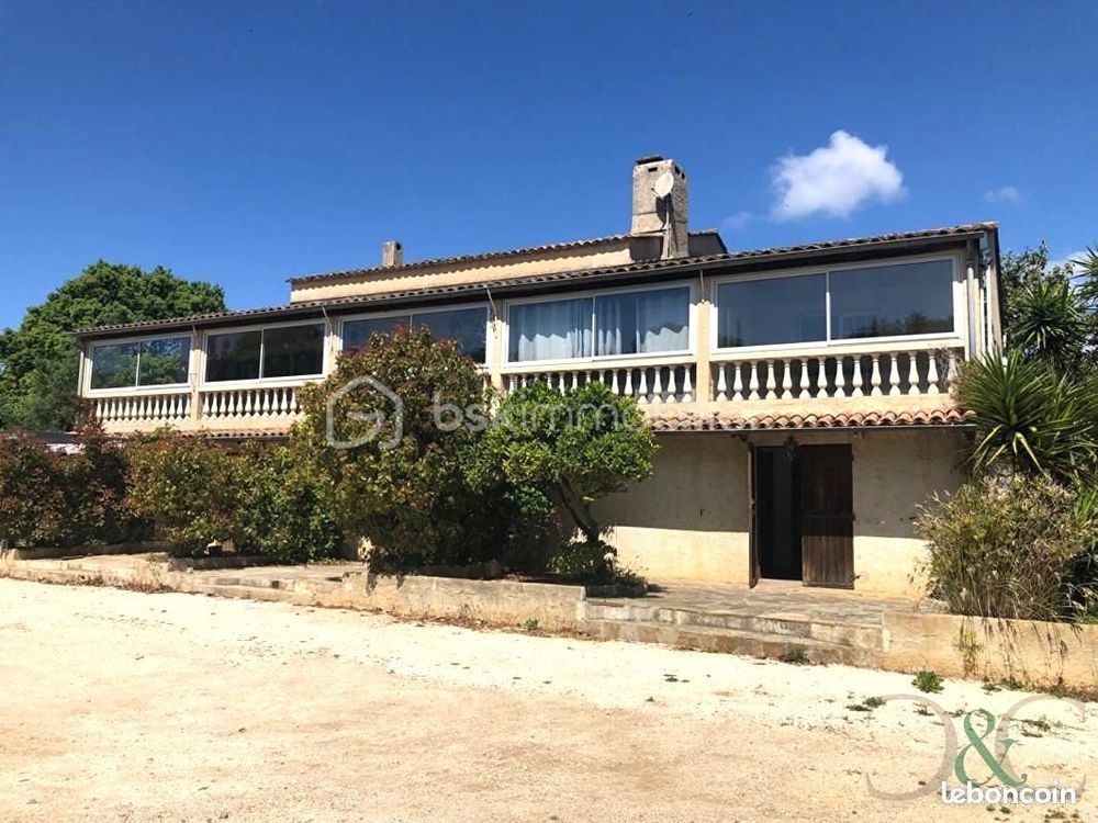 � vendre  Propri�t�/ch�teau Bormes-les-Mimosas (83230)
