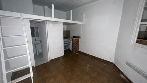 75015 PARIS, Rue du Commerce - Local 20 m&sup2; sur cour 95000 75015 Paris