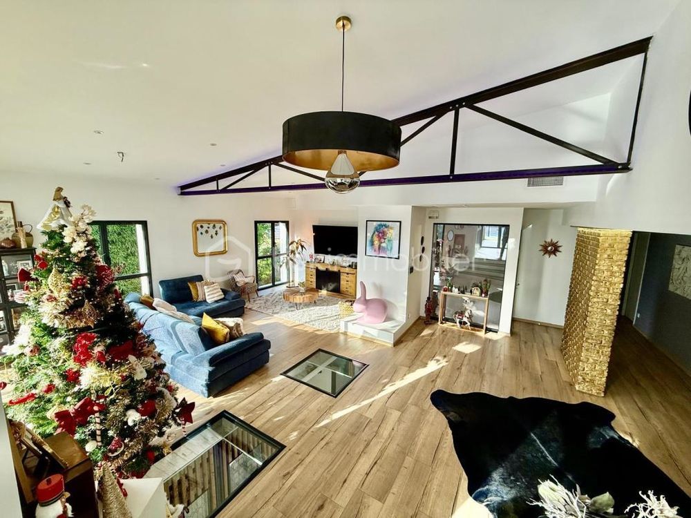 � vendre  Propri�t�/ch�teau Lons (64140)