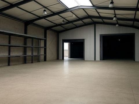 LOCAL de 1200 m2 sur une terrain de 5500m2 1545000 54400 Cosnes et romain