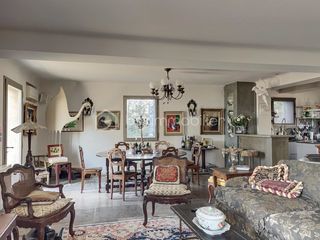  Propri�t�/ch�teau � vendre 12 pi�ces 341 m�