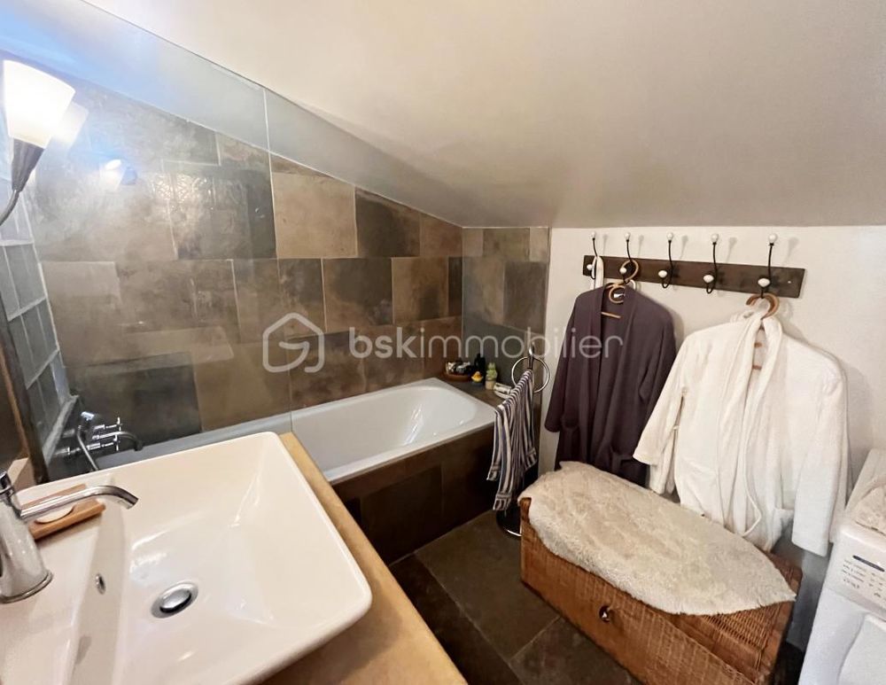 � vendre  Propri�t�/ch�teau M�nerbes (84560)