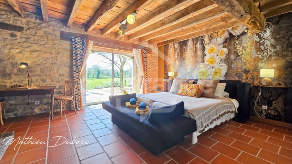 � vendre  Propri�t�/ch�teau Padirac (46500)