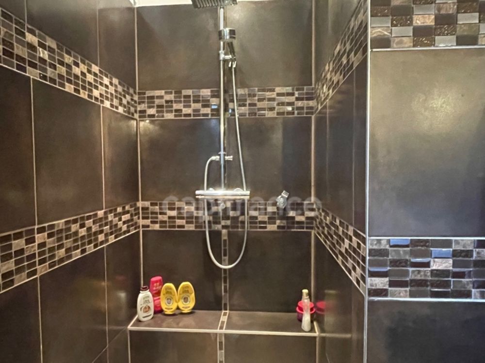 � vendre  Maison Apt (84400)