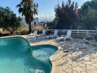  Villa � vendre 9 pi�ces 232 m�