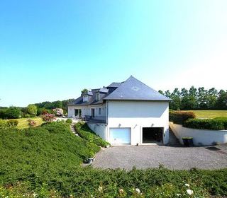  Maison � vendre 15 + pi�ces 340 m�