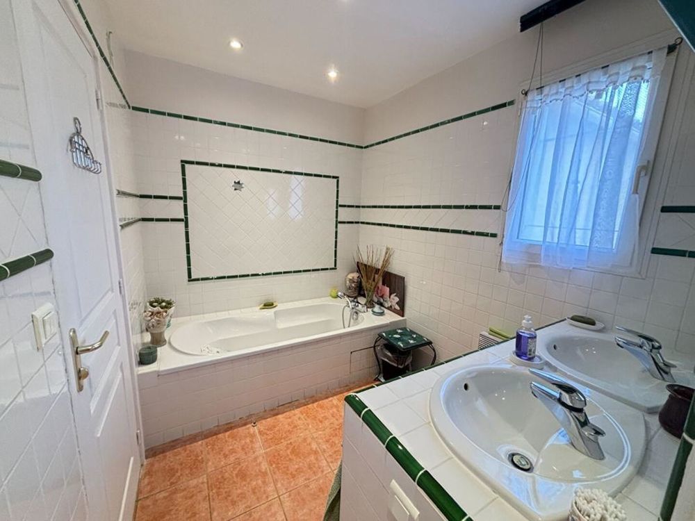 � vendre  Villa Flayosc (83780)