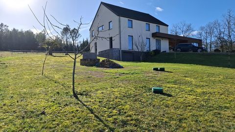   Maison familiale, 7 pi�ces � VALOJOULX (24) Maison - 7 pi�ce(s) - 195 m�