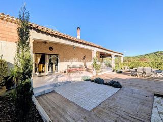  Maison � vendre 8 pi�ces 196 m�