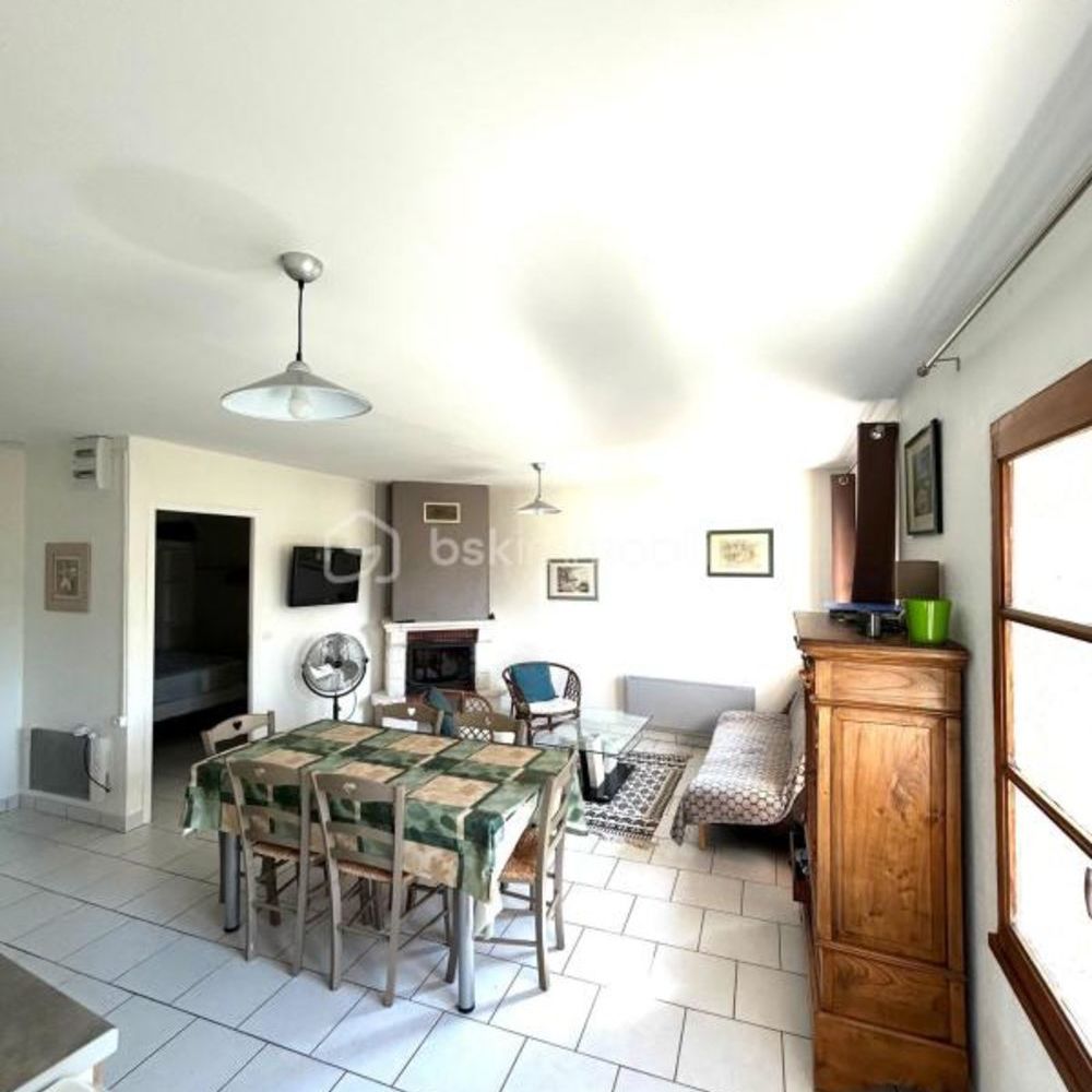 � vendre  Maison Saint-Julien-de-Peyrolas (30760)