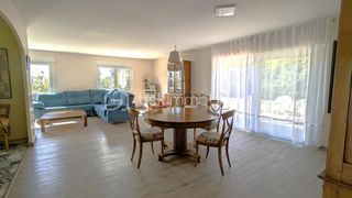  Maison � vendre 8 pi�ces 227 m�