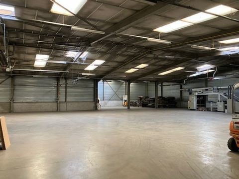 Local/bureau &agrave; louer proche du P&eacute;age (69) Villefranche sur sa&ocirc;ne 13500 69400 Villefranche sur saone