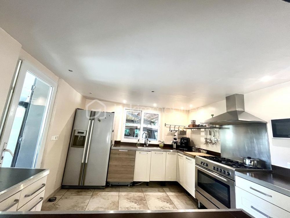 � vendre  Maison Saint-Paul-en-For�t (83440)