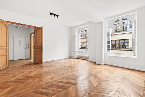 M&eacute;tro Bourse, &agrave; louer une surface de bureaux de 90 m&sup2; 5287 75002 Paris