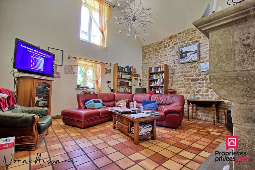 � vendre  Propri�t�/ch�teau Montmorot (39570)