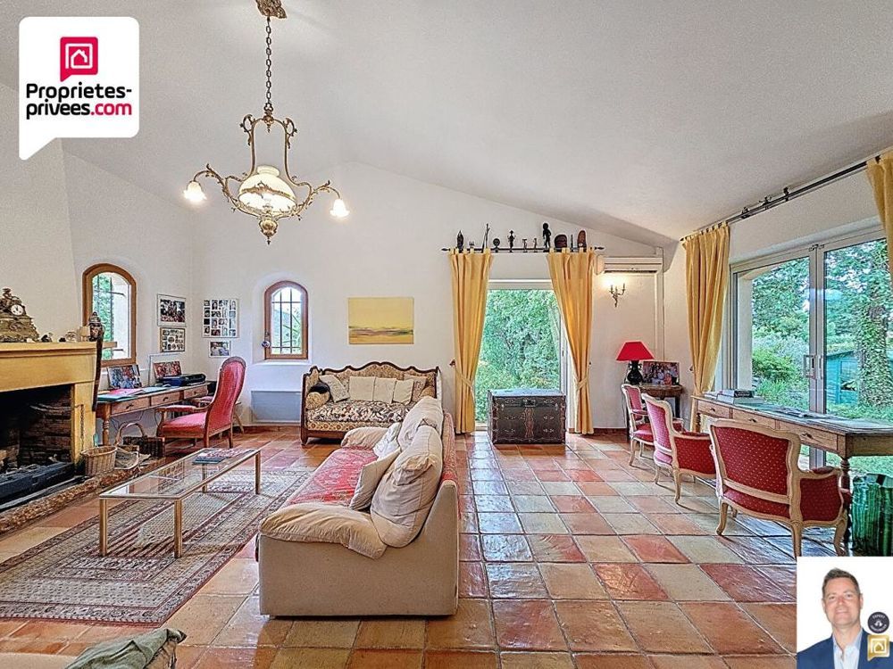 � vendre  Villa Saint-C�zaire-sur-Siagne (06530)