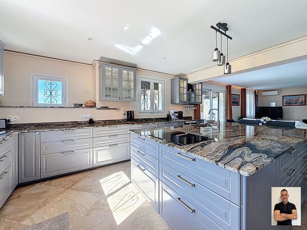 � vendre  Maison Carc�s (83570)