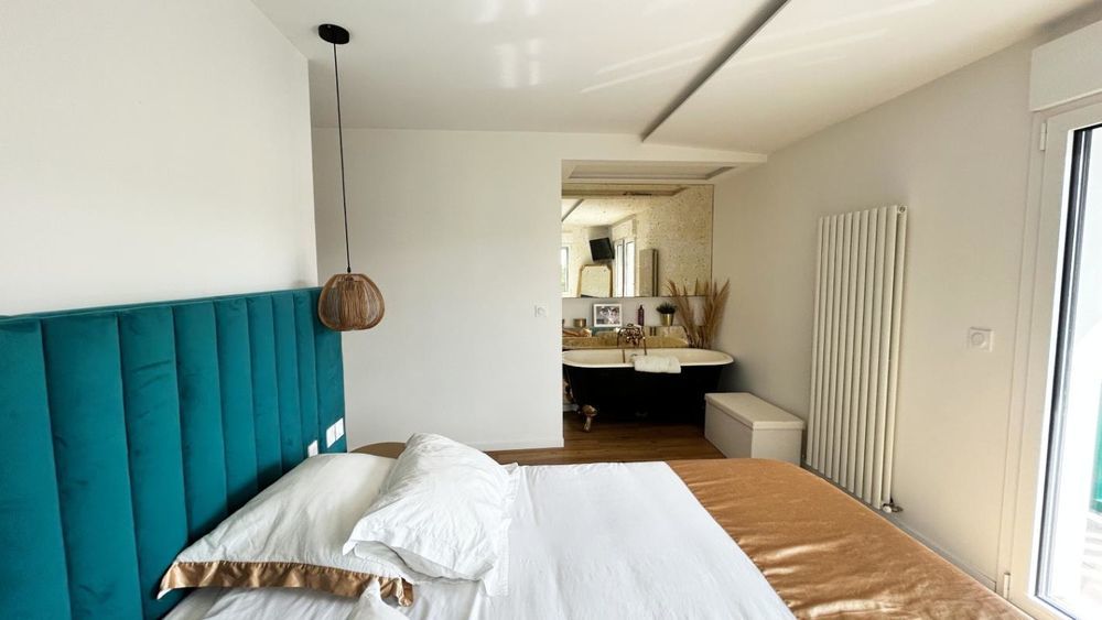 � vendre  Propri�t�/ch�teau Gu�thary (64210)