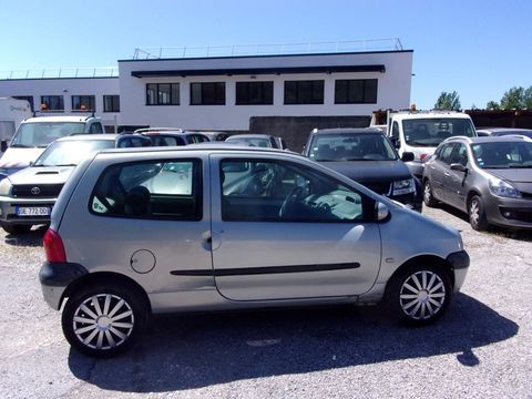 Renault Twingo I 1,2 75 CV BOITE AUTO 2004 occasion &Eacute;guilles 13510