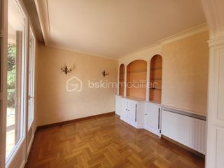  Villa � vendre 6 pi�ces 230 m�