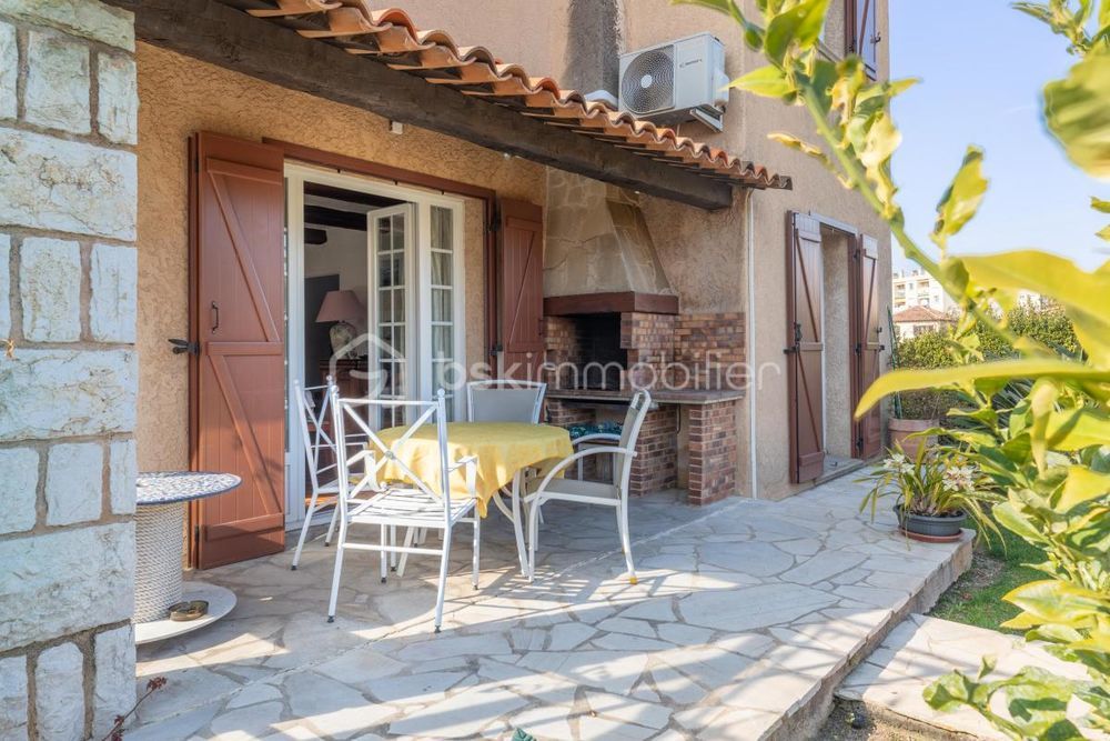 � vendre  Maison Antibes (06600)